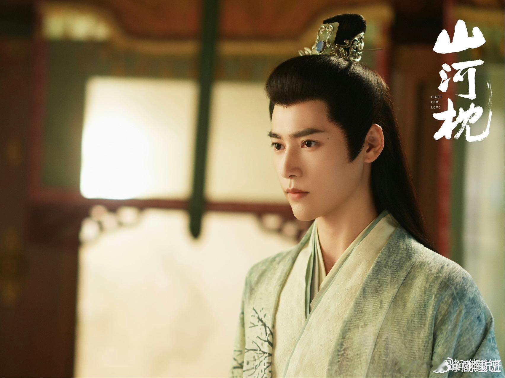 梁雪峰一款内里腹黑的白面小生《山河枕》薛寒梅初登场藏戏！表面插花显温顺，见长公主