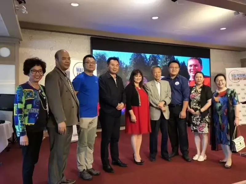 加拿大大概是全球最不歧视华裔的国家，你看加拿大前三大城市里面，有两个市的市长是华