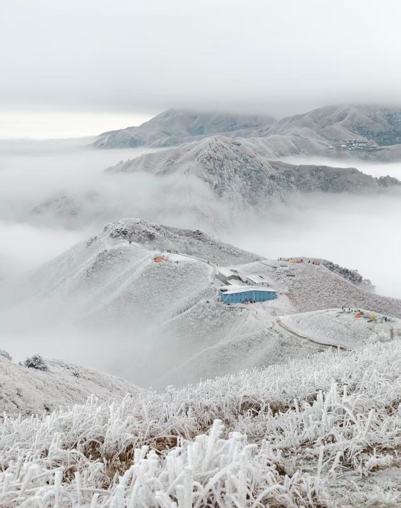 我宣布，雪后的武功山直接封神！记得初次去武功山还是在22年夏天看到了心心念念