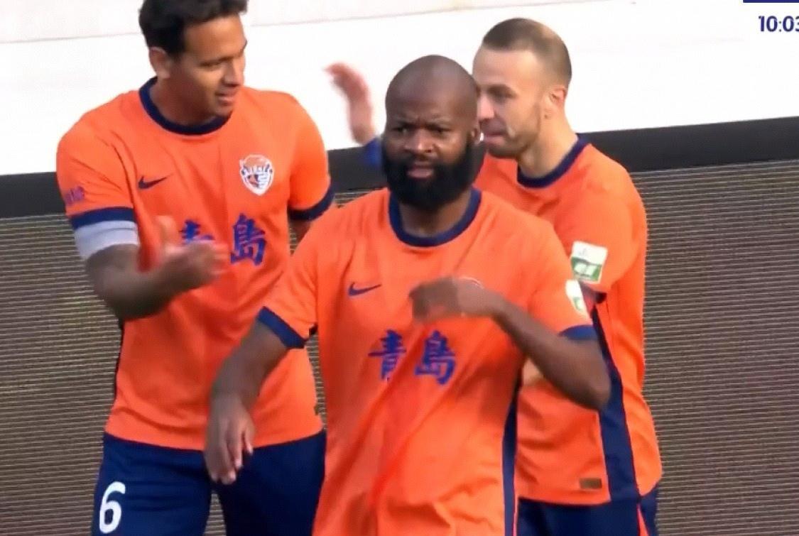 真是一家欢喜一家愁啊！随着青岛海牛1-0战胜武汉三镇，海牛只要在联赛最后一轮不