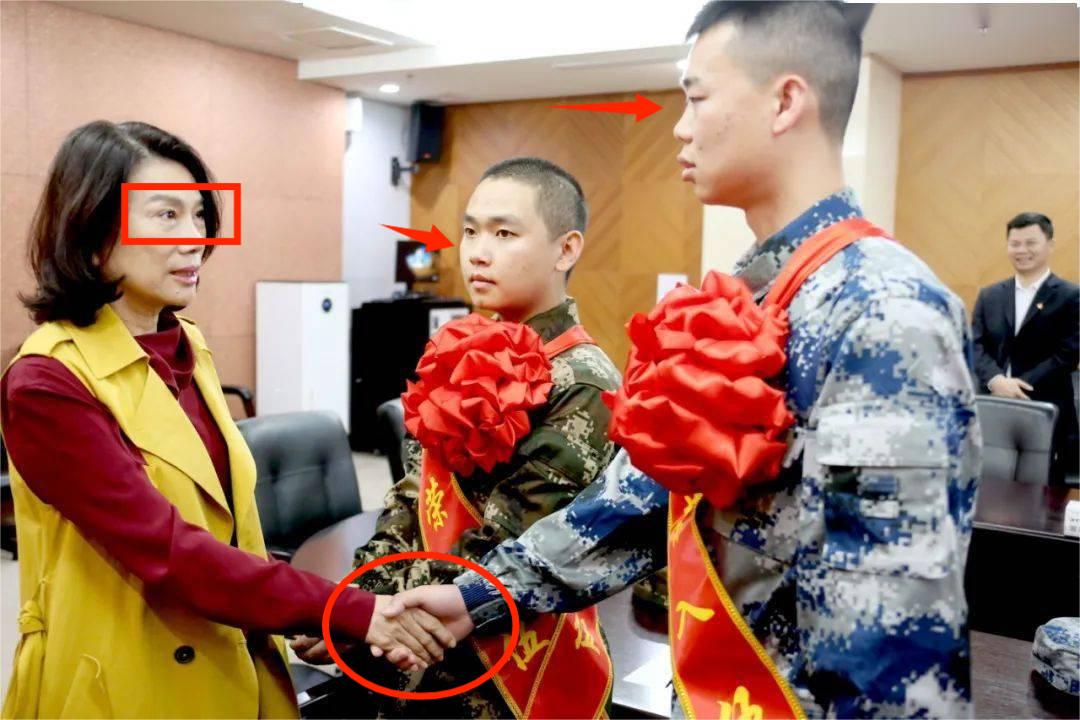 难怪董明珠不要海归派，原来她每年都会送格力员工去当兵，而这些兵退伍后，还能继续回