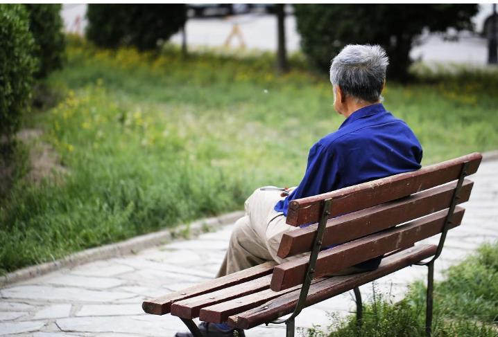 给中老年人的一句忠告："若彼此已无生理层面的亲密需求，就千万别轻易搭伙过日子