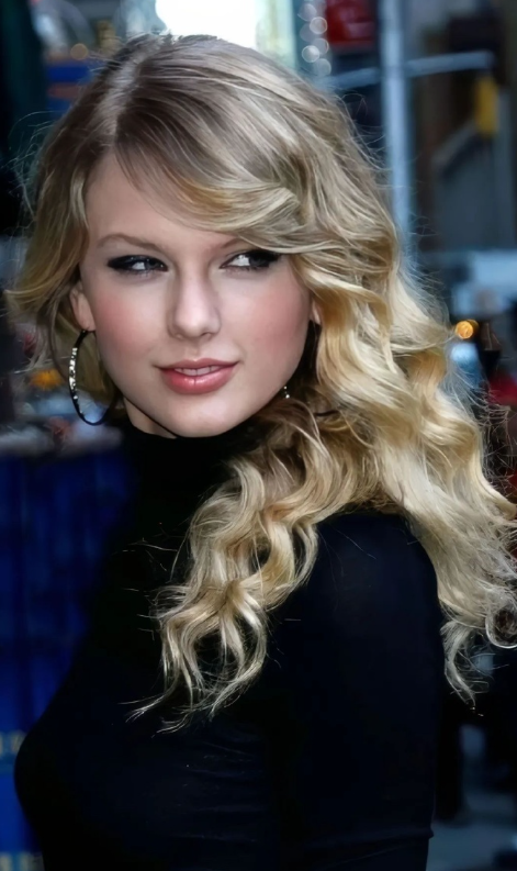 泰勒·斯威夫特‌计划在罗德岛价值‌3200万美元‌的豪宅中举办持续‌3天‌的婚礼