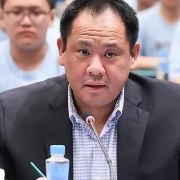 李政道以前总劝儿子回国，现在他孙子李善时在北大深圳校区当教授，大儿子李中清也在香
