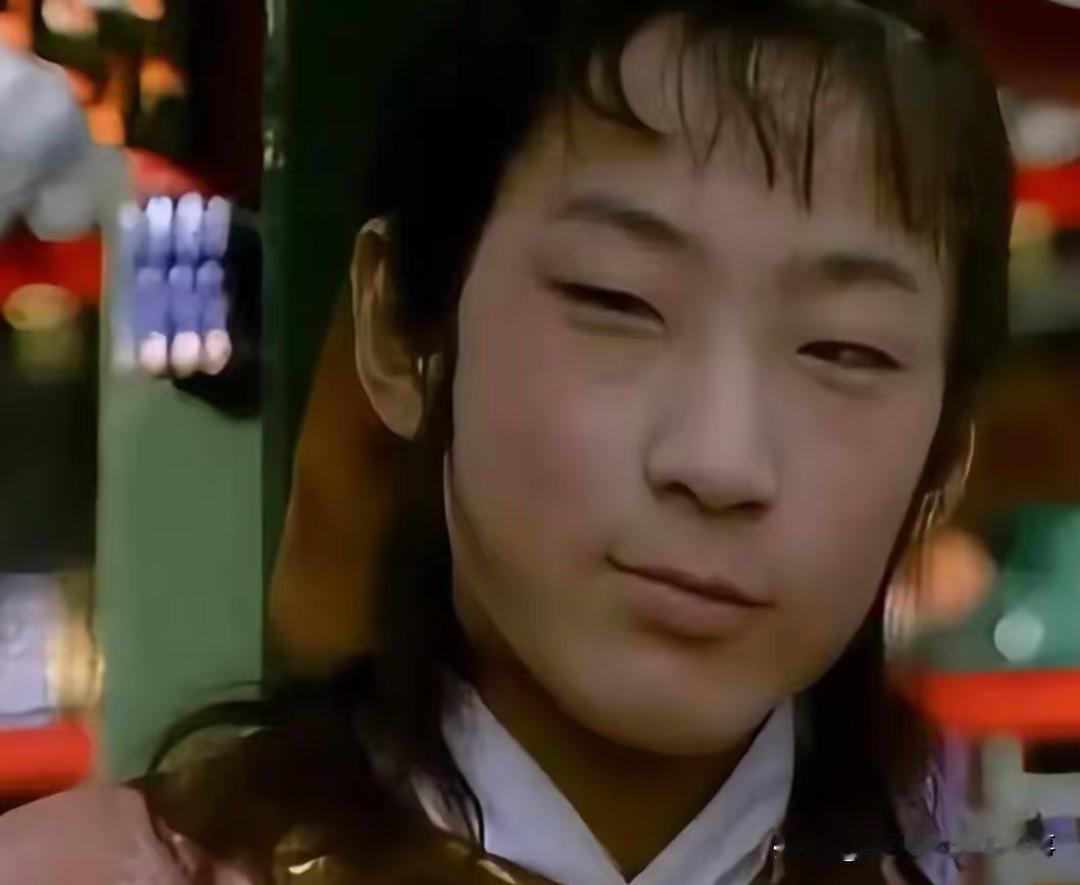 看这段总困惑，贾环常被贴“差劲”标签，贾政都觉得他人物委琐、举止荒疏，可贾赦偏对