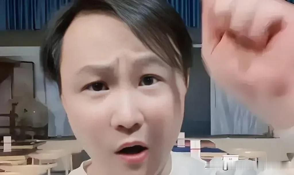 德云社原大弟子闫云达被问，总教习高峰虽常登台表演，教徒无数，可为何一直没能出名呢