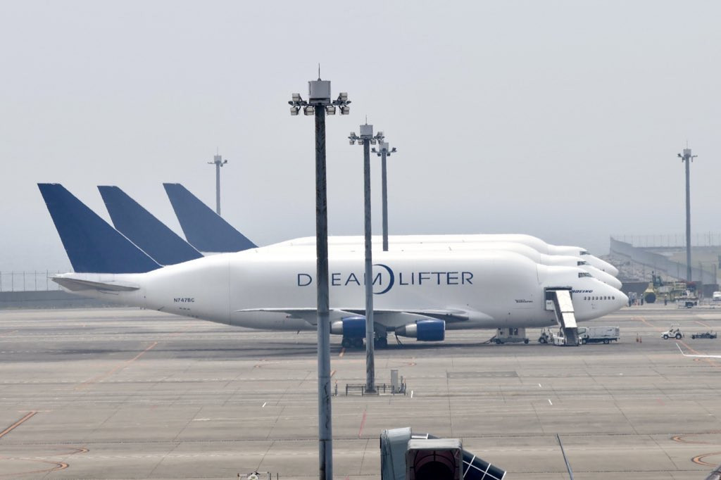 不多见的三架波音747Dreamlifter同框​​​