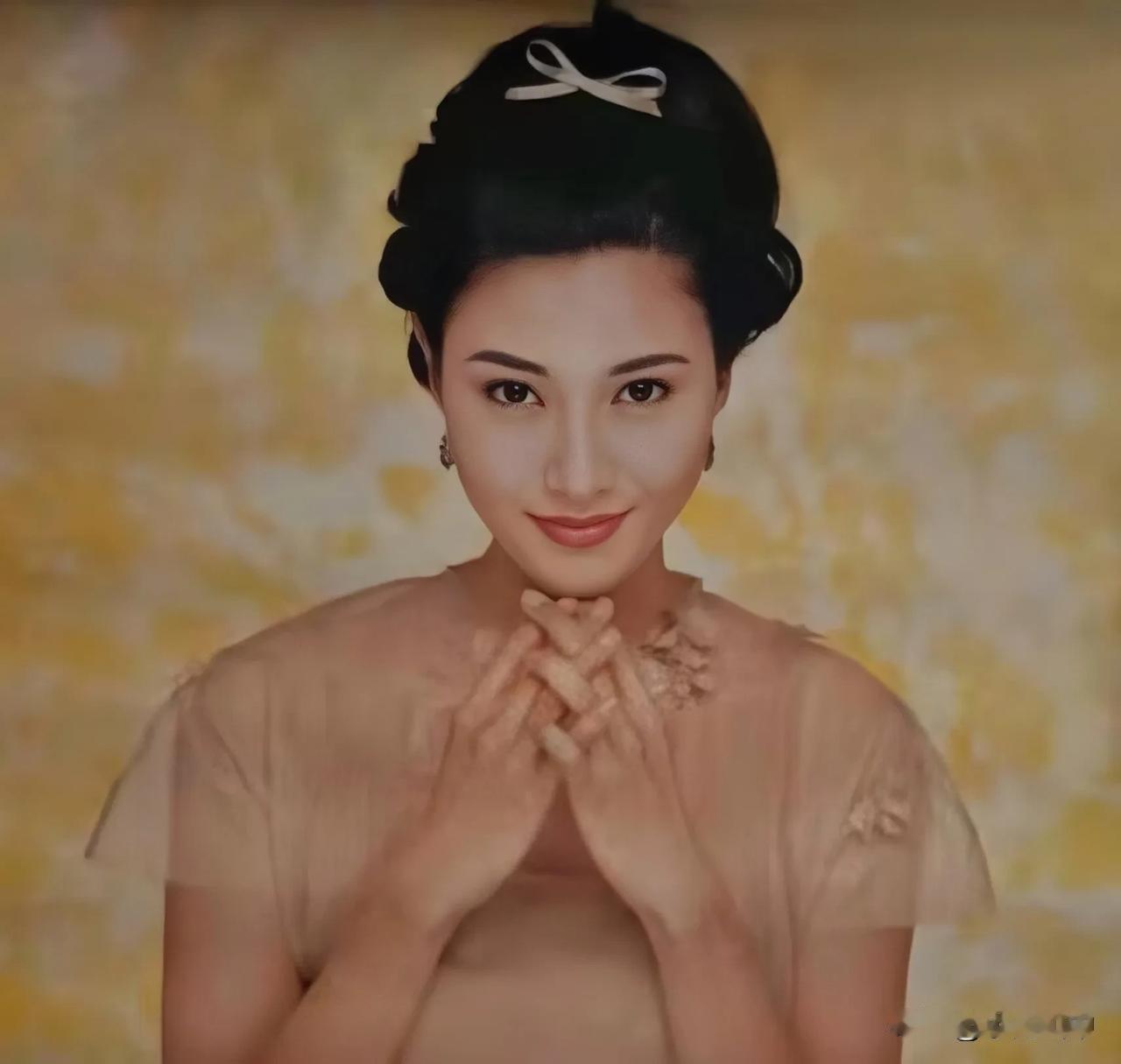 1995年港版挂历上的李嘉欣、朱茵、钟丽缇、叶童后两位女星的挂历还是第一次见