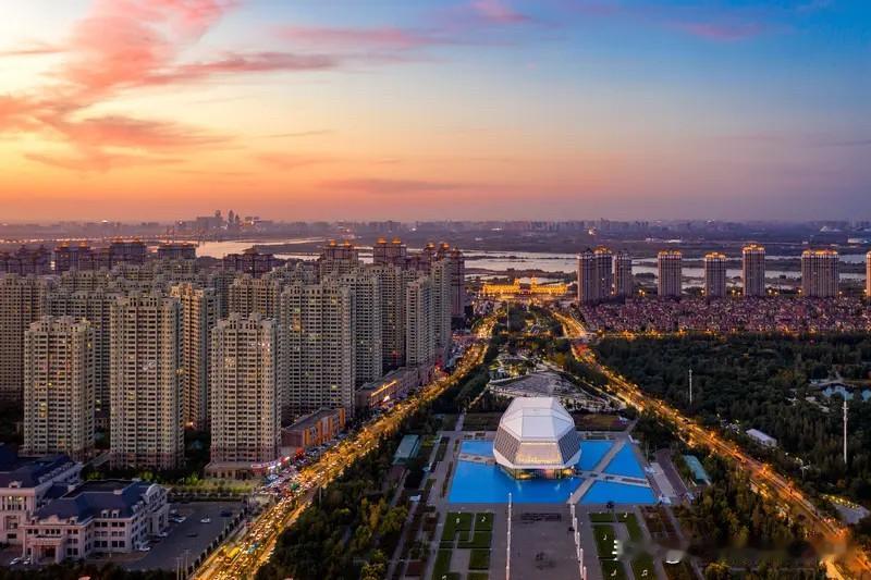 哈尔滨近18个月楼市走势客观解读一、房价走势梳理（2025上半年—2026上