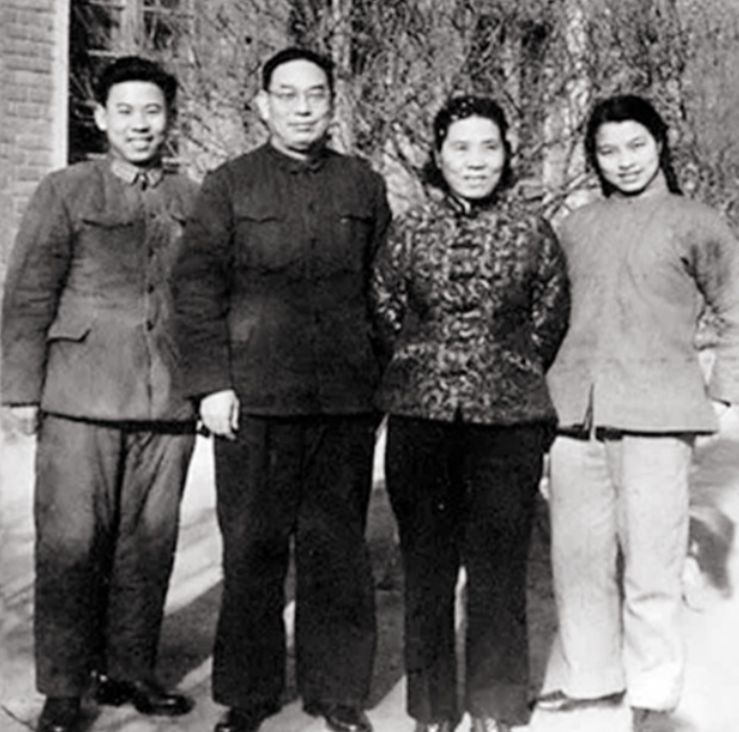 开国大将许光达的儿子许延滨因品学兼优，被学校推荐许延滨出国留学，许光达却说：不许