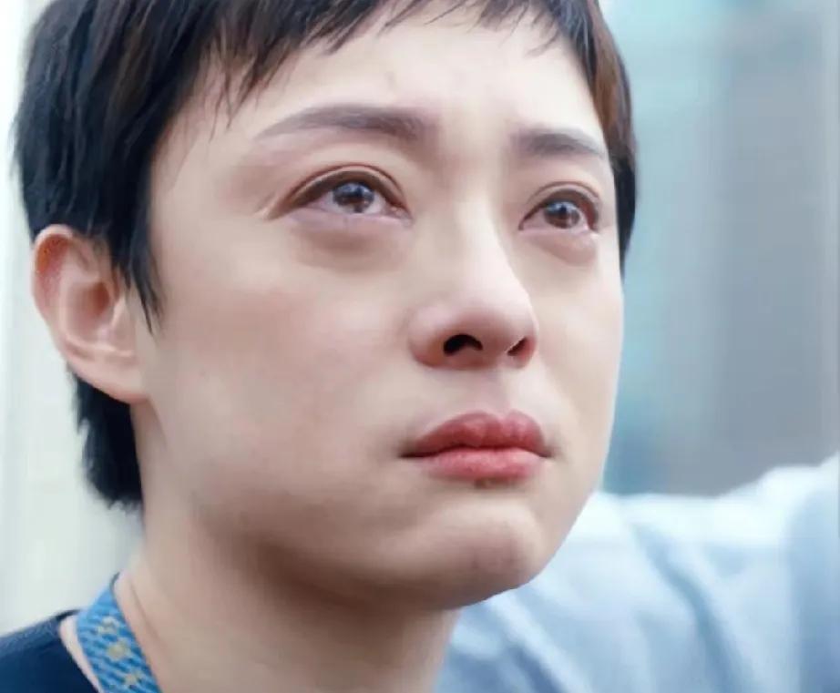 全家移民风波的余波还未彻底消散，孙俪这边又陡生变故，噩耗如惊雷般炸响，瞬间揪紧了