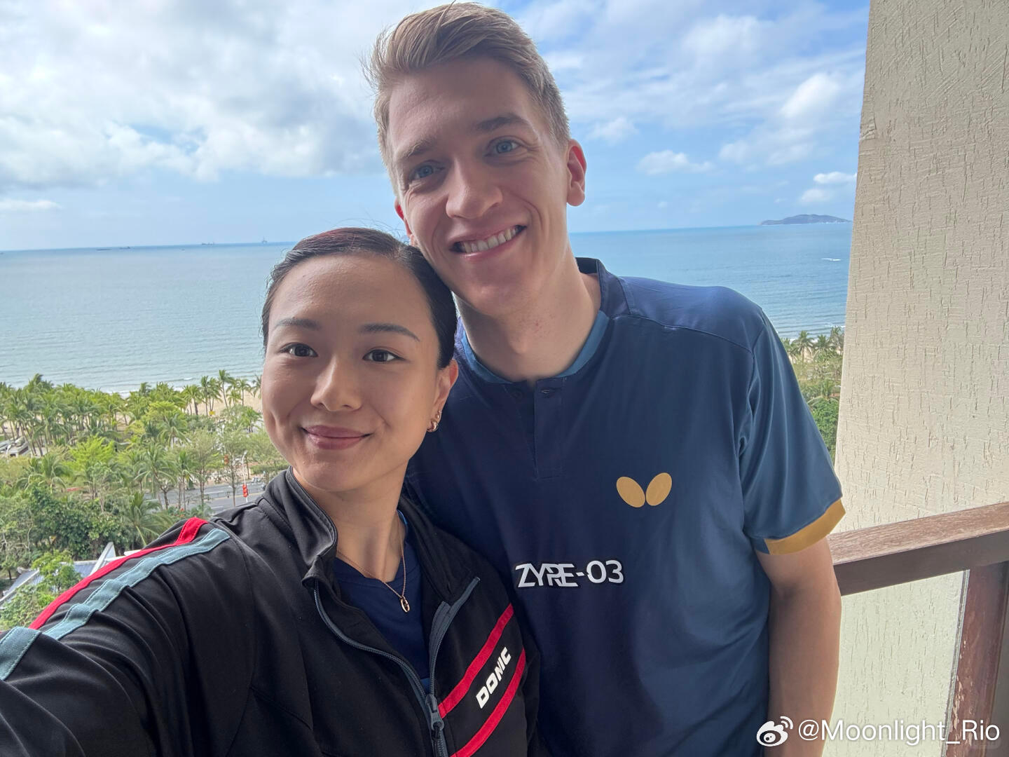 万远：三亚，我们来了！🌴☀️感谢三亚的热情欢迎与支持！明天我们将在这里参加一场