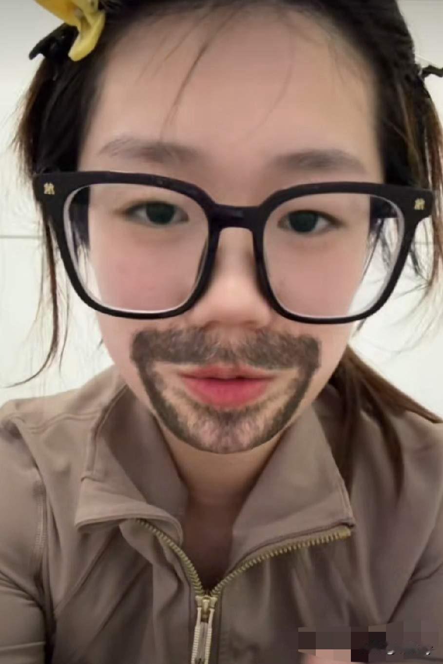 笑死人不偿命的主！陈锦婷又放话了！低于190的人别再来骚扰我了，因为我照过镜子你