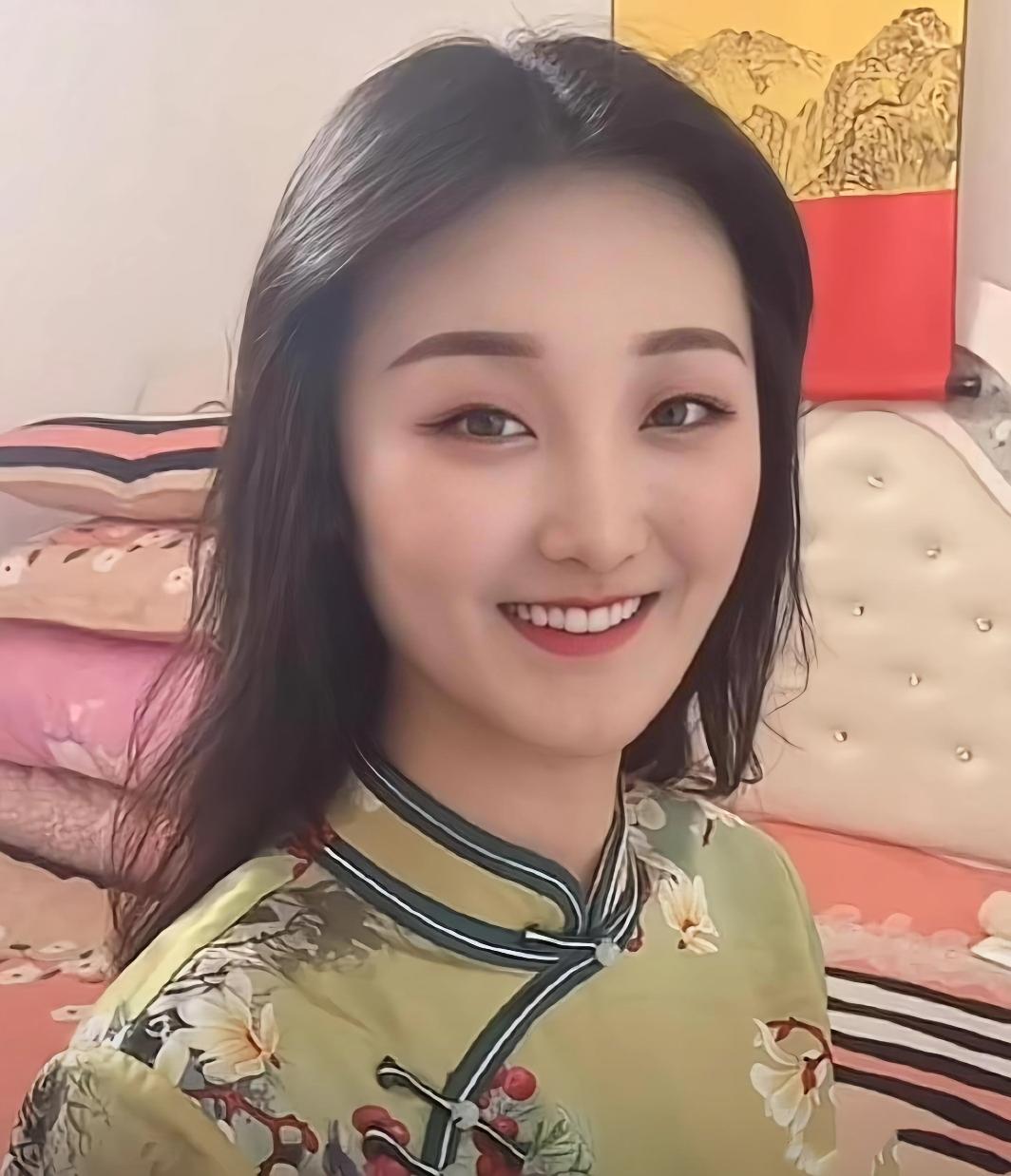 和朱小伟离婚4年，耗尽人气后