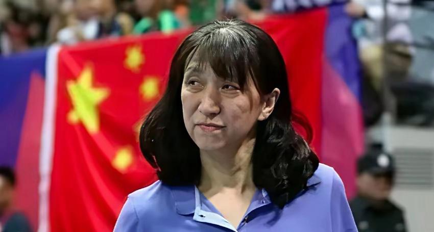中国女排国家队不是谁的试验田！是争金夺银为国争光的平台。球员待在国家队的时间不过