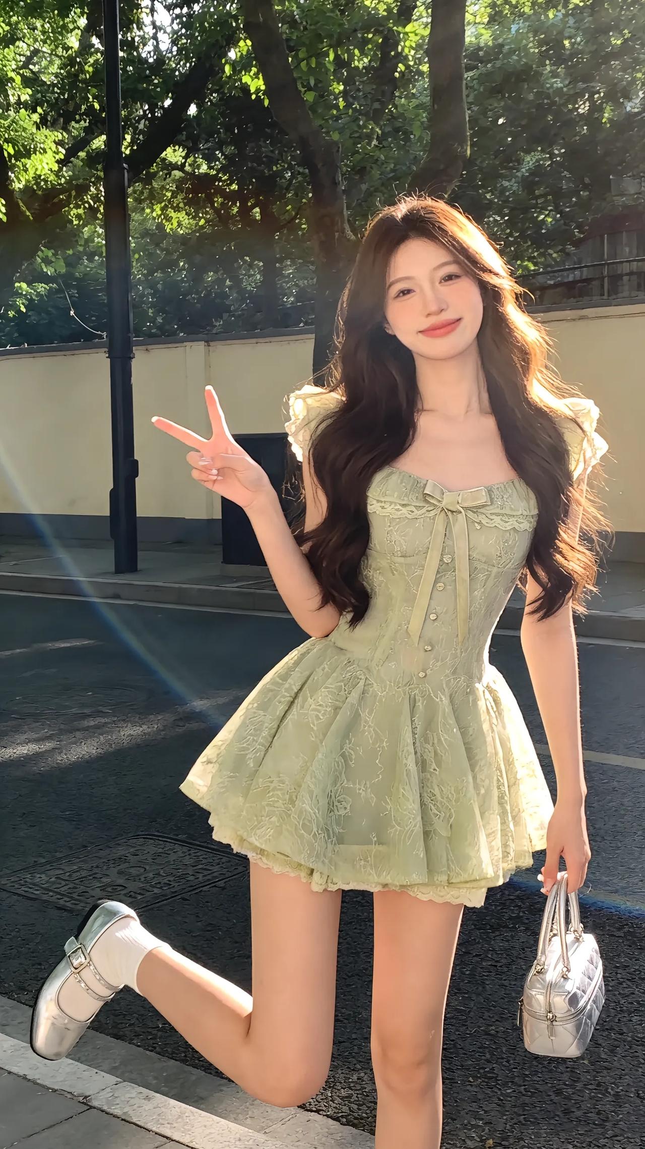 风很温柔，花很浪漫，你很特别。