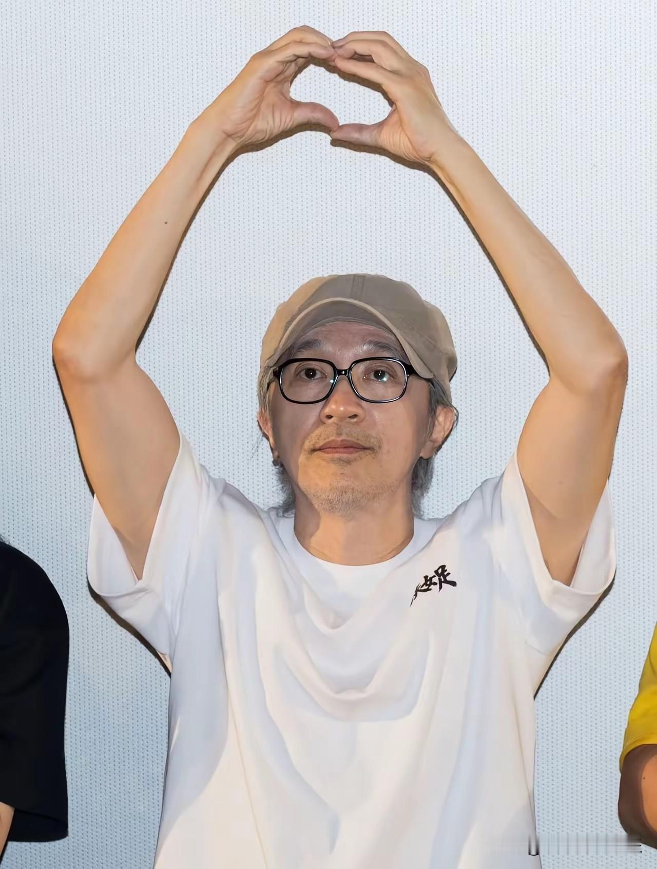周星驰一招对付偷票房的，他投资3.8亿票房要11个亿才能回本，现在已经是6天9个