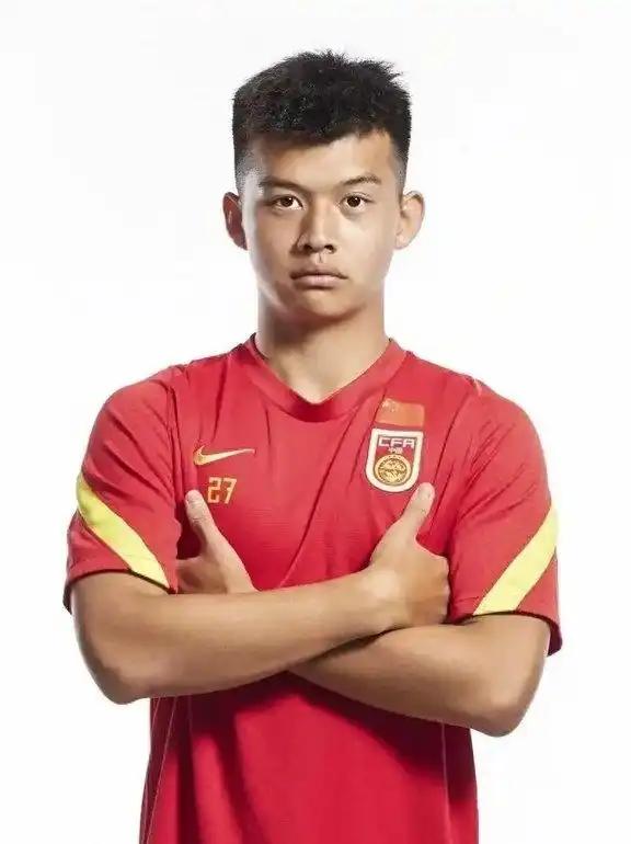 提醒邵佳一指导：征召刘浩帆进入国家队需谨慎，谨防后防线“埋雷”。在中超第五轮