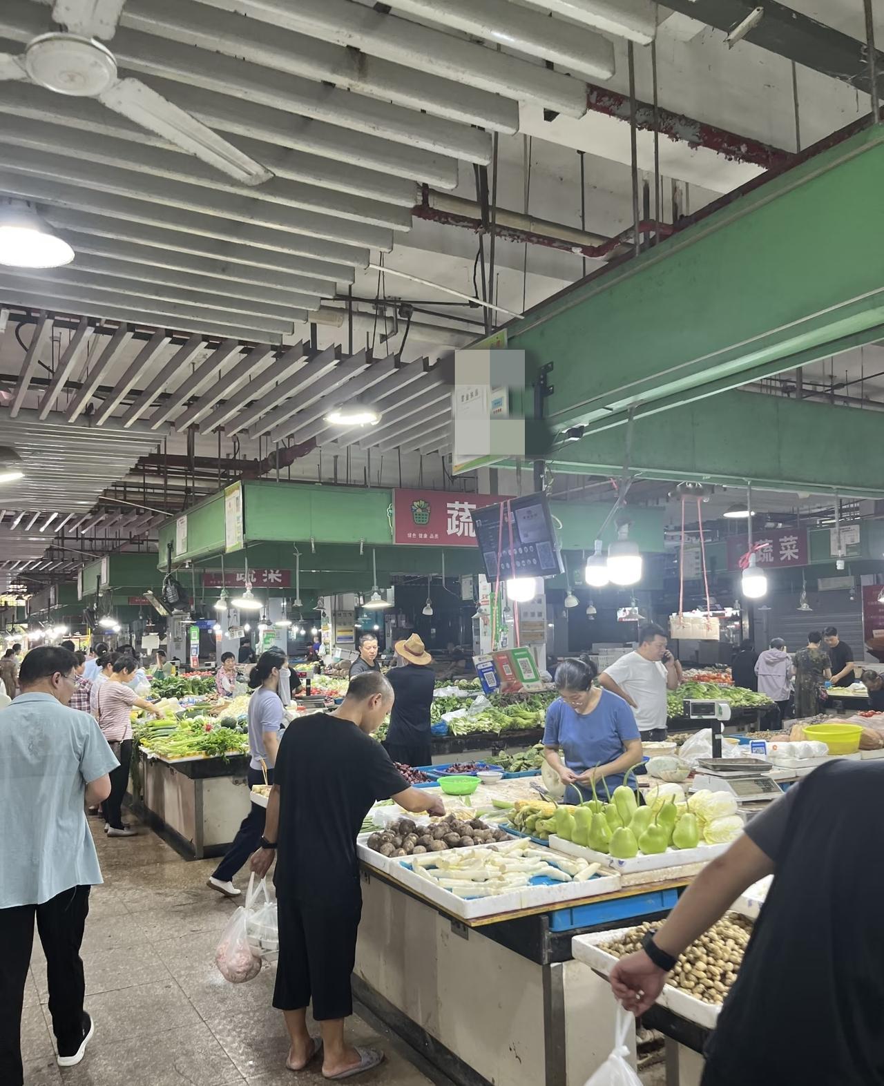 终于弄明白了！为啥现在很少看到买菜的人，不是菜市场消失了，也不是大家不爱上街买