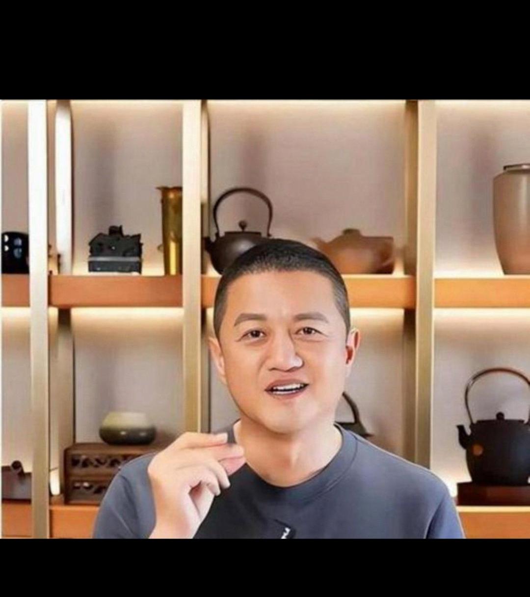 李亚鹏的民宿被网友曝光，看着外面装修设计的很好，里面肯定也差不了！只是他定位的