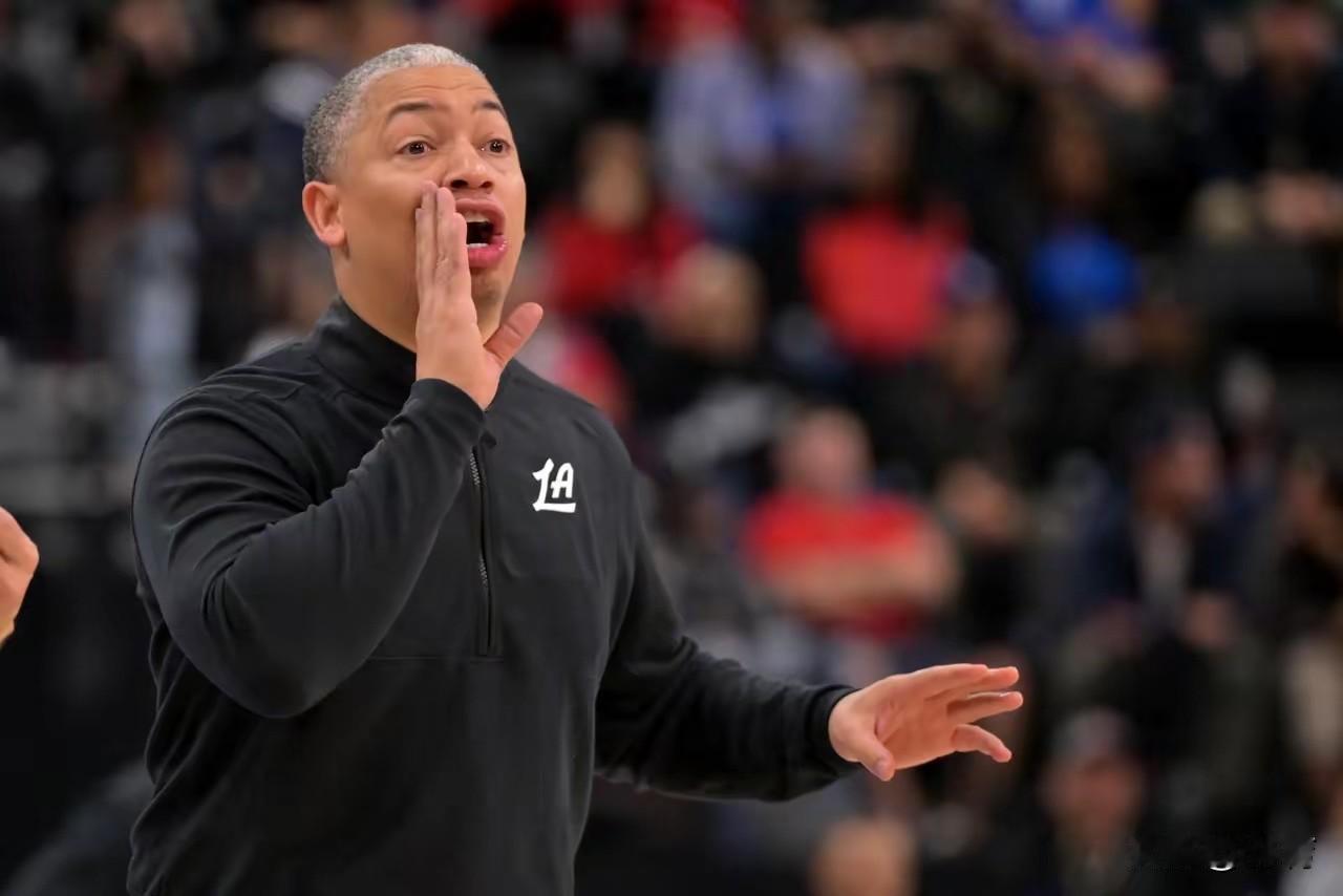 说句实在话，泰伦卢根本压不住超级巨星！NBA常规赛，快船116-130不敌掘金。