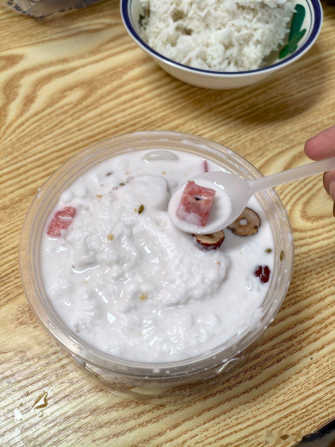 海南真的太热了，难怪海南有清补凉的存在真的热的饭都不想吃，只想吃清补凉，一天三顿