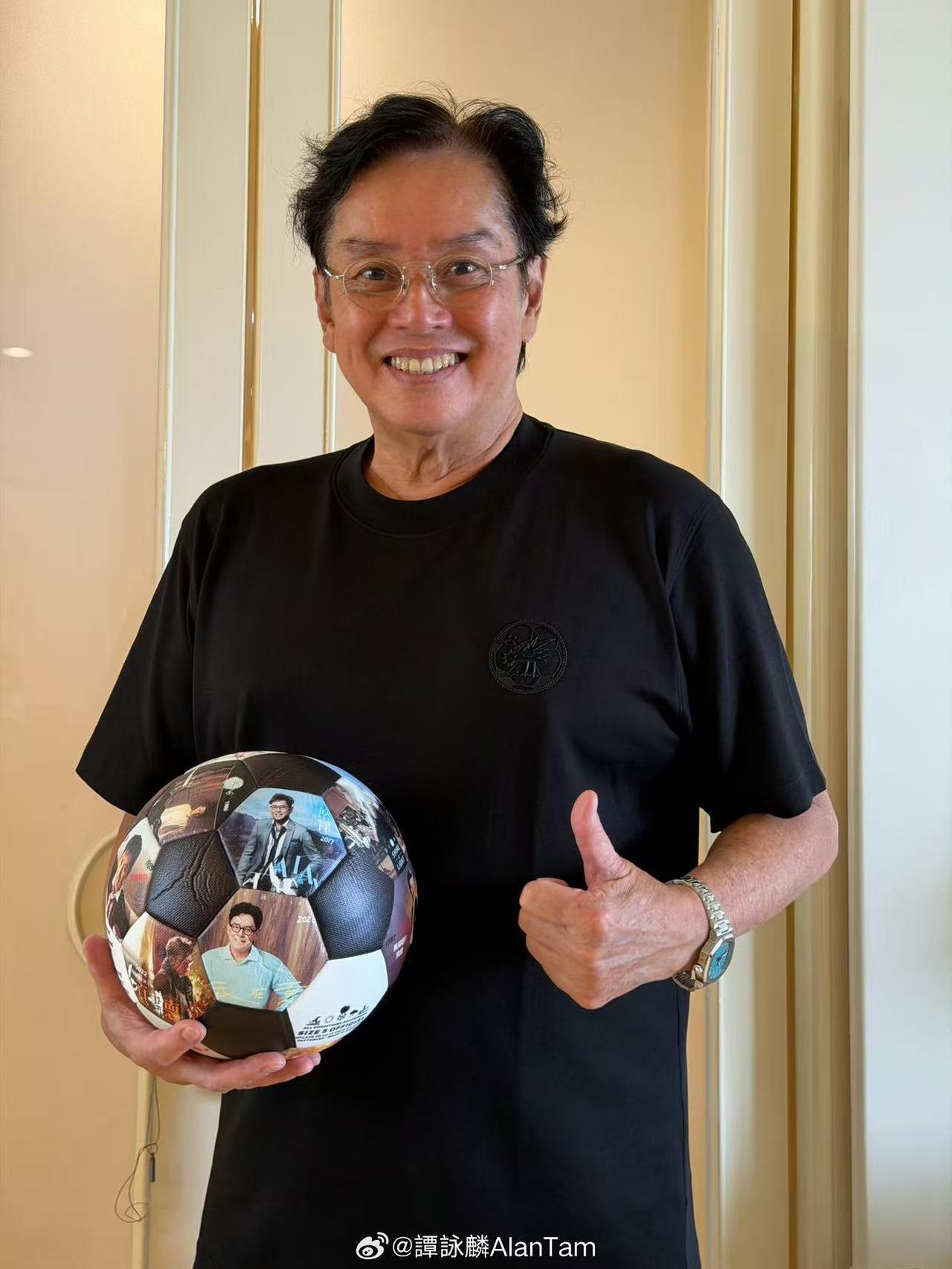 74岁谭咏麟激动发文！10月12日，远在意大利的谭咏麟在社交平台上发了一条动