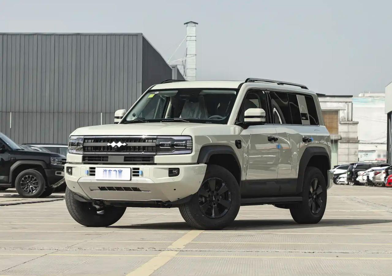 越野迷视角看2025款豹5：硬派越野的新能源务实调校作为痴迷硬派越野的车迷，