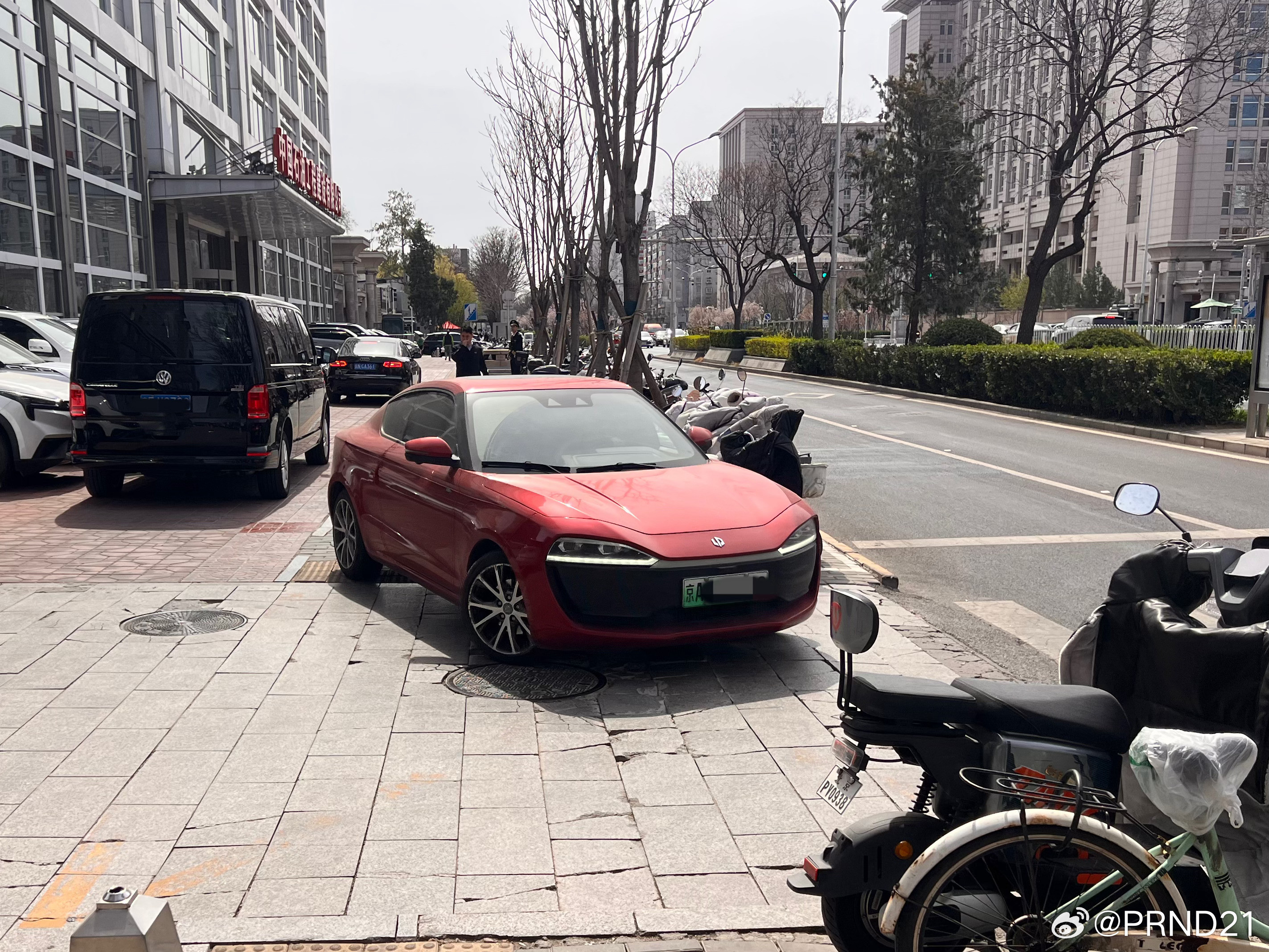 哇零跑S01！是款我一直没太理解的神奇的车……零跑果断更换赛道是很合理的……妇科