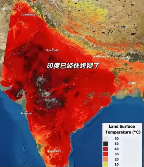 印度现在最大的敌人不是别的，就是高温。这就像是一个解不开的魔咒，死死掐住了印度的