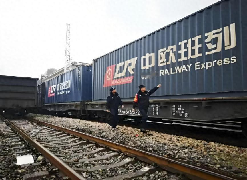 中国北极快航首航，不到24小时，波兰扛不住了，宣布重开中欧班列这年头，国际物