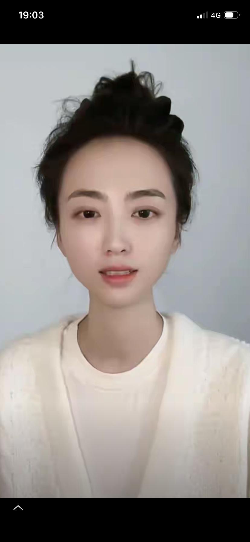 突然看到很多关于白珊珊的一些消息大多数是对她和许家印的P图和讨论作为一个学舞