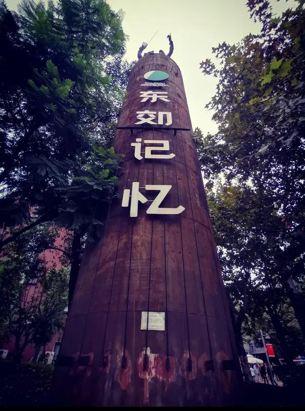 朋友所言确实有理，每个人的认知都受限于自身所处高度。认知受限并非只是一句空谈，它