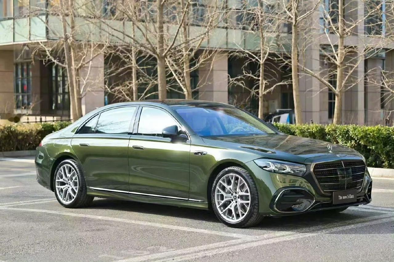 德国总理默茨亲自为全新奔驰S站台，试了中国团队打造的智能辅助驾驶！相关消息来自康