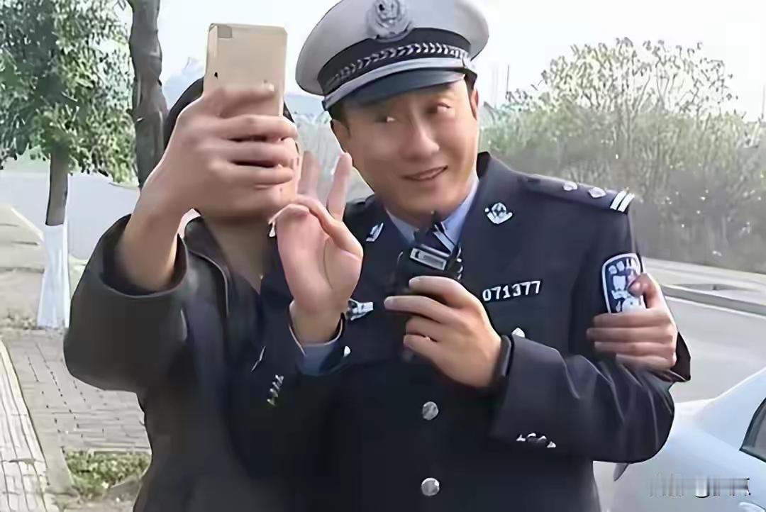 谭乔含泪说出离职真相：那辆“神牌”大奔，毁了我13年？“到二仙桥，走成华大道”