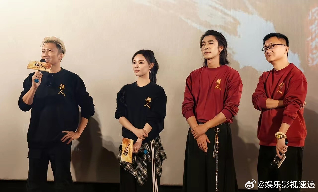 谢霆锋现在拍戏，是给自己签的新人当配角。朋友说香港电影没新人？谢霆锋直接用资源投