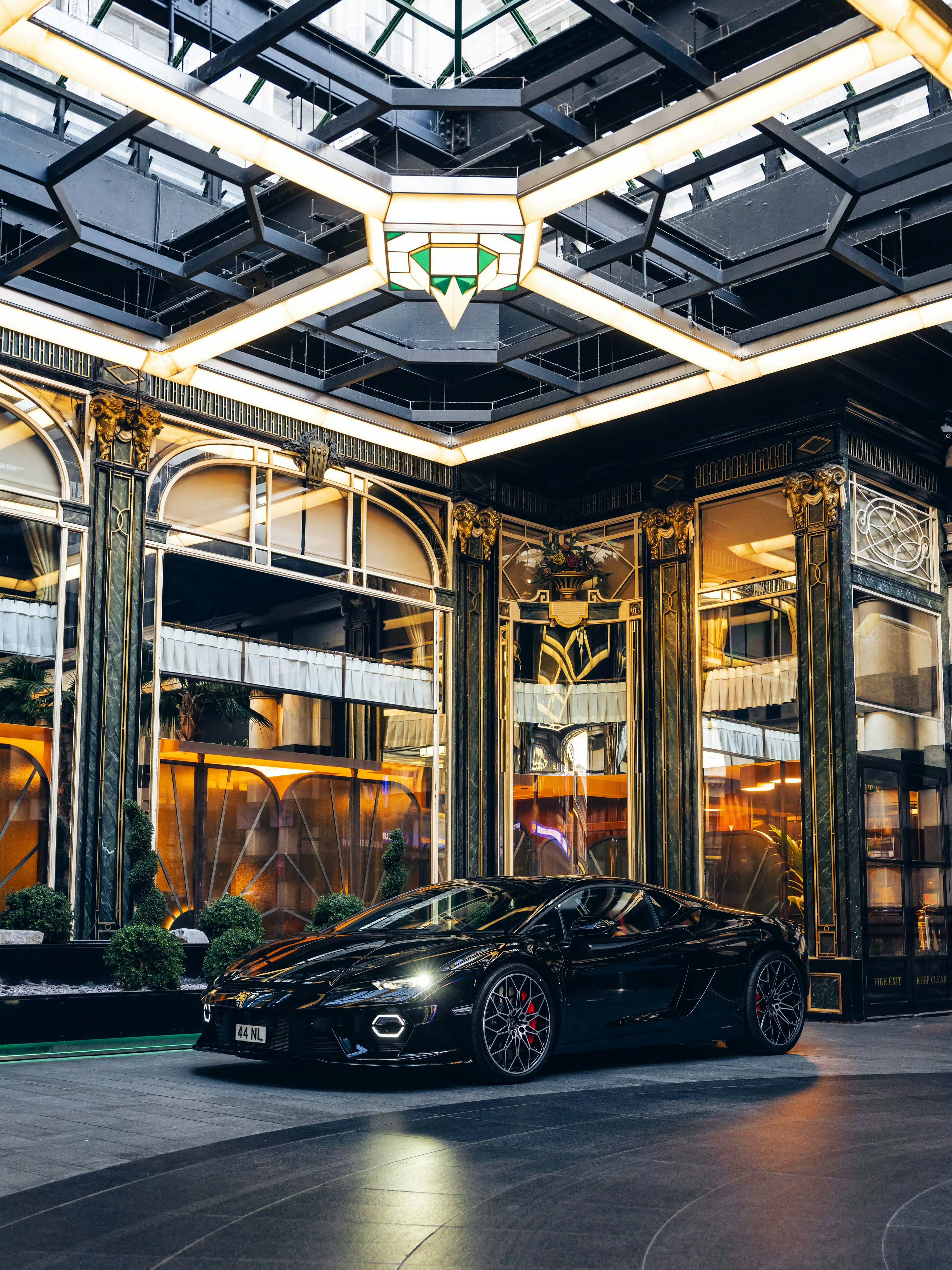 兰博基尼Temerario&奥迪RS6Avant