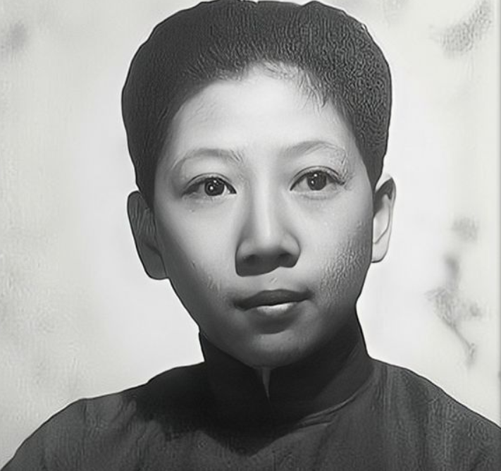 1946年，孔令伟受欺负，向父亲孔祥熙哭诉。孔祥熙当即勃然大怒，要给女儿报仇。但