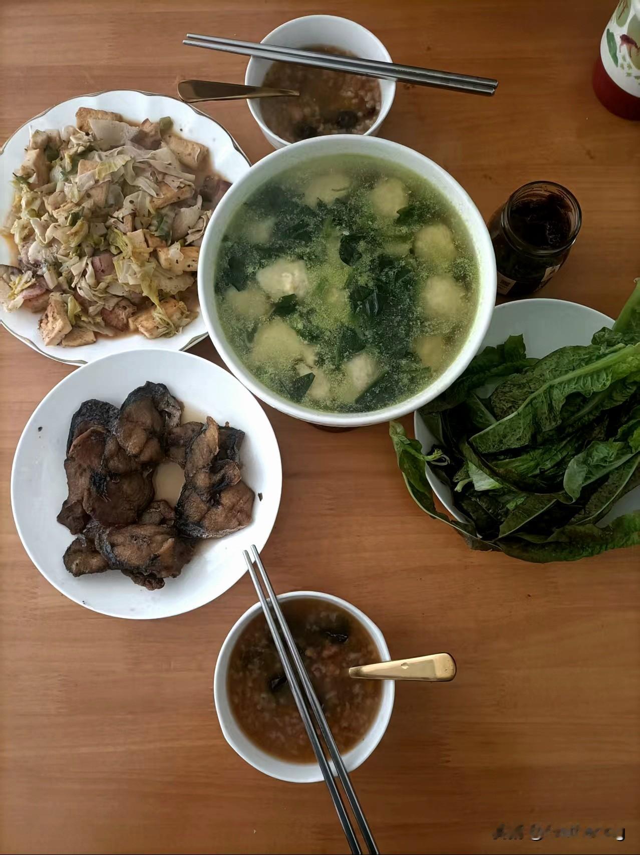 斩杀线这个词是中国人用在美国身上的一次非常特别的历史。可以说是一个起点。但是斩