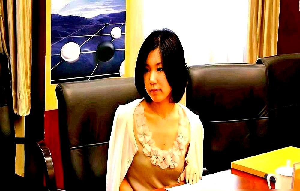 聂卫平的儿子，孔令文，在西安开了个围棋教室。开了八年，不打广告，也不想搞大