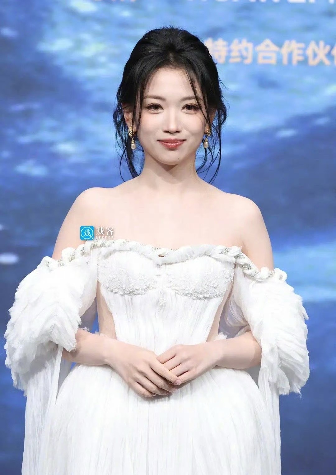 微博之夜红毯小小小花系列：代露娃王影璐刘些宁陆柯燃赵晴饶嘉迪杨雨潼