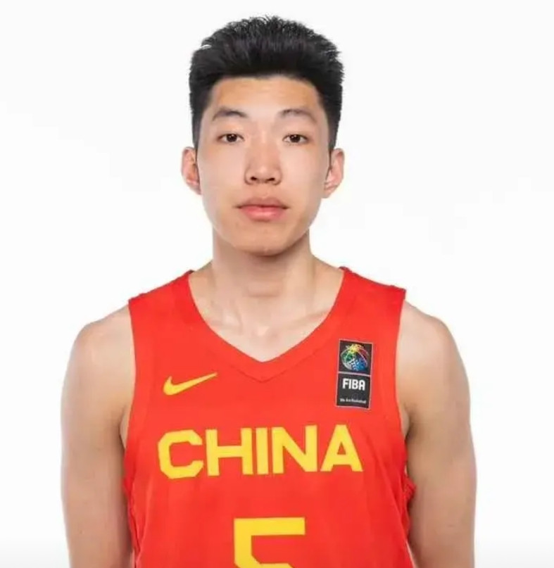 所以说，看篮球不能只看数据，必须要看全场比赛，就拿今天的廖三宁来说，他全场9投5