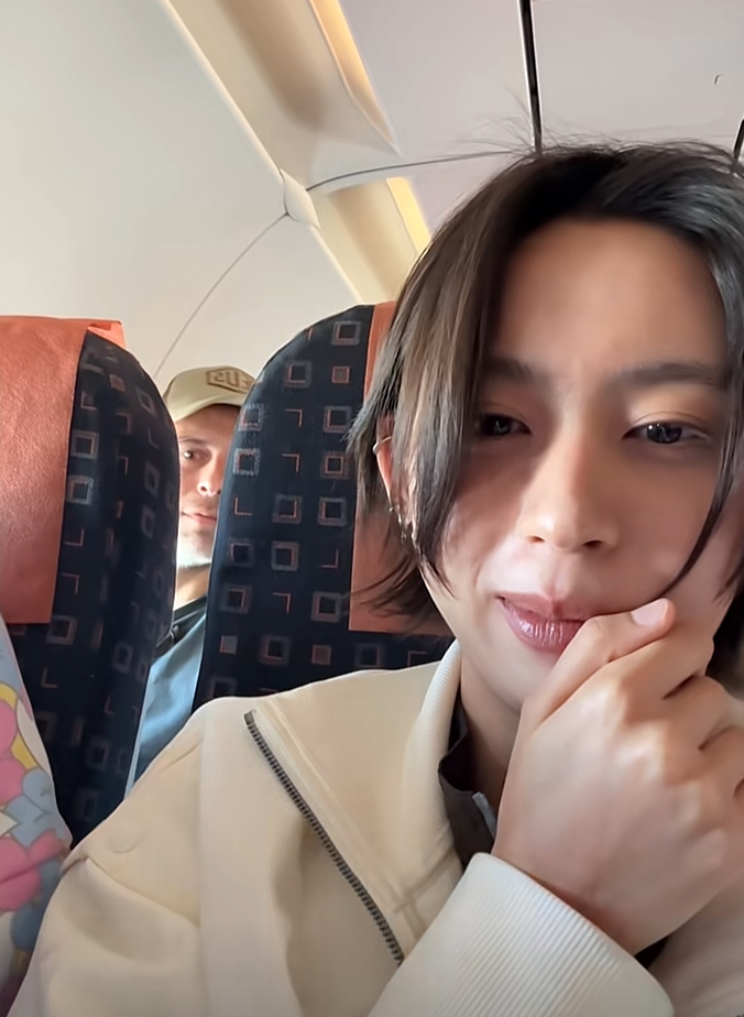 为什么他们这么爱抢镜头？？？