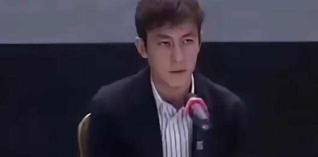 2009年，外国记者问陈冠希：“你当初为什么要拍摄这些照片？”陈冠希说：“实