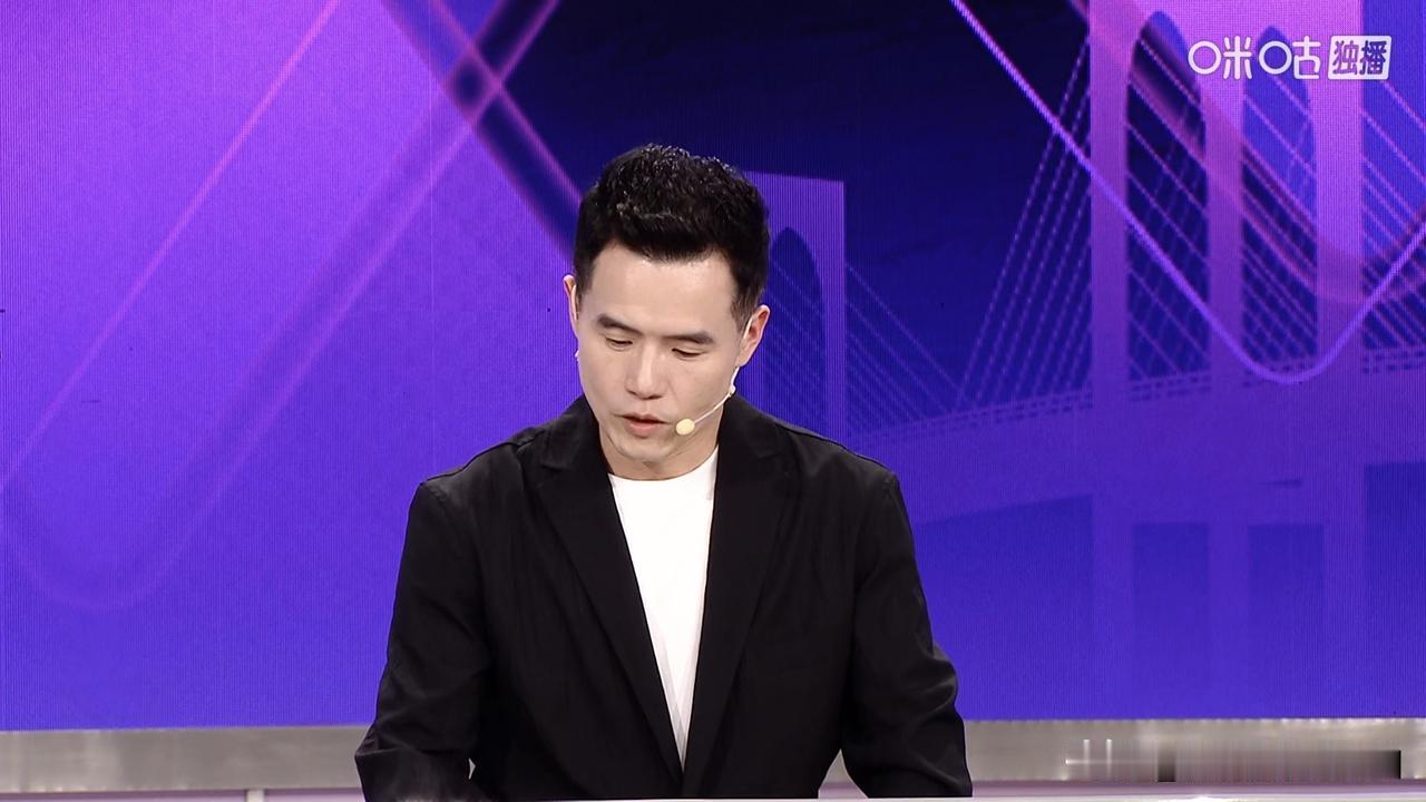 王楚钦夺冠：屏幕前2人眼泪“夺眶而出”恩师刘国正：刘国正在解说这场比赛，