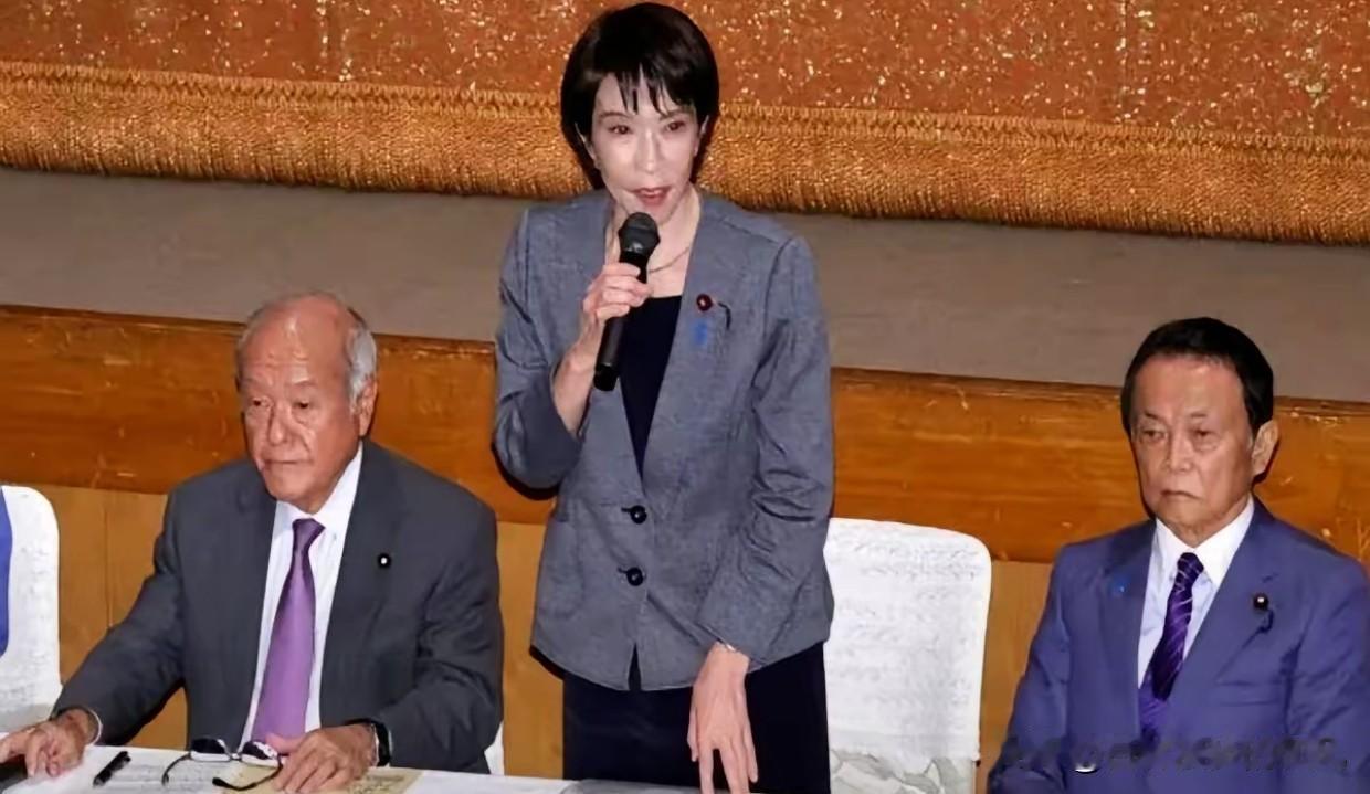 日本记者把话筒递过来，问题很直接，就想讨个说法：为什么突然限制稀土出口？还不