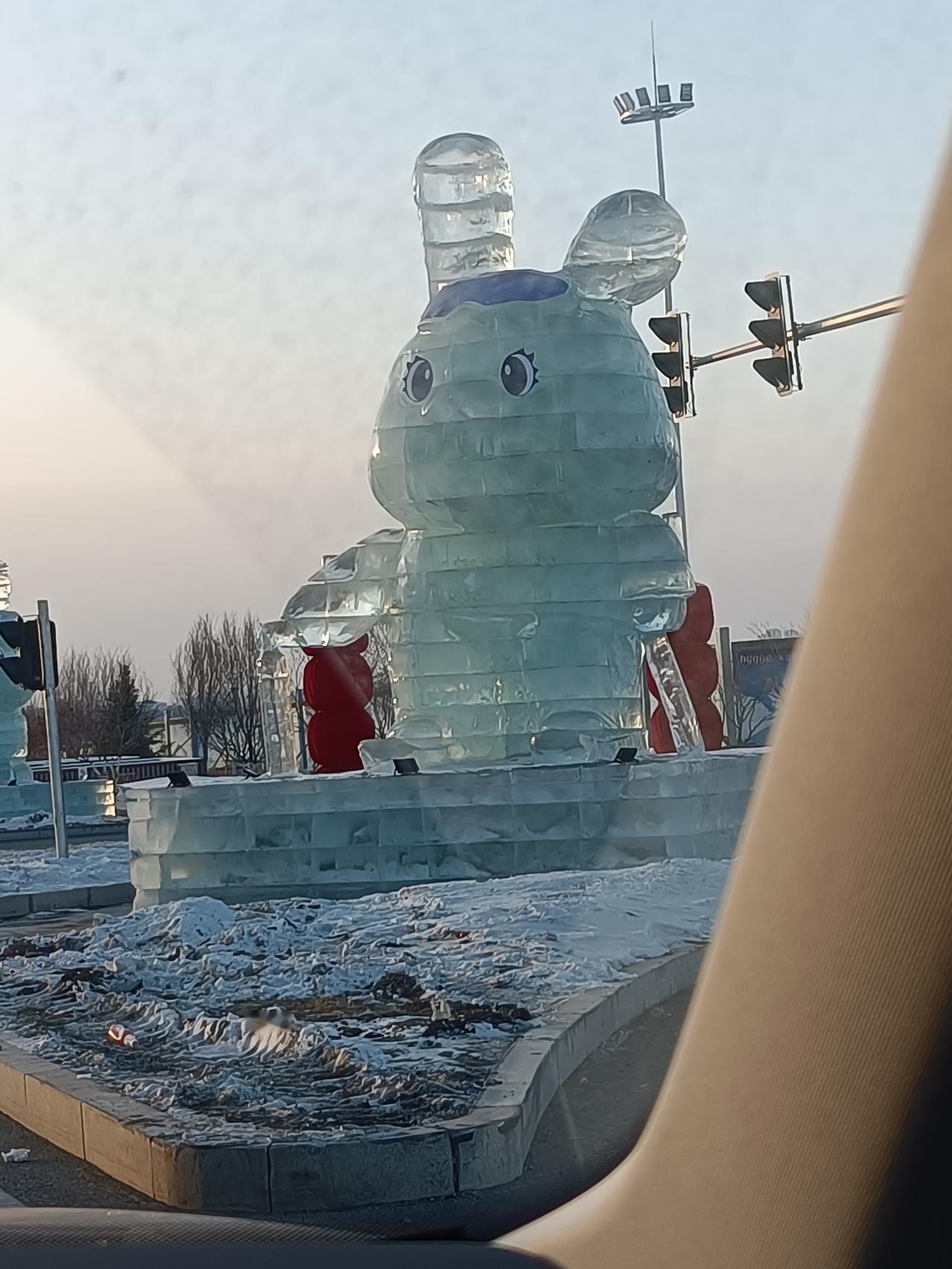 今年冬天，真不一样！不是“冷得抽象”，而是——寒潮频次破十年纪录，南方湿冷直