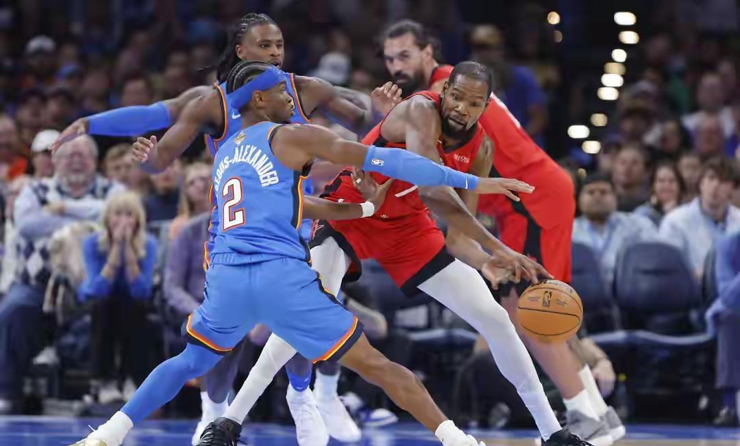 杜兰特的挣扎是因为火箭的空间问题，突破路线没有清空导致他很难受，本来大体型对空间