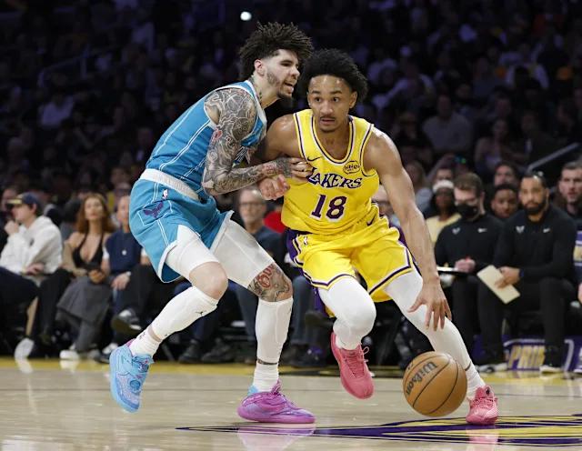 据ESPN名记沙姆斯·查拉尼亚透露，洛杉矶湖人已在周六与科比·巴夫金完成一份为期