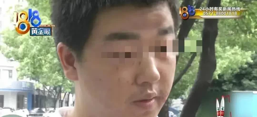 “这就是不洁身自爱的结果！”浙江杭州，一男子跟一女子发消息说:“想摸你的丝袜美腿